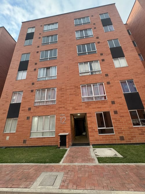 Apartamento de 2 alcobas en arriendo en El Limonar, Bogotá, 33 m² · foto 2 de 18