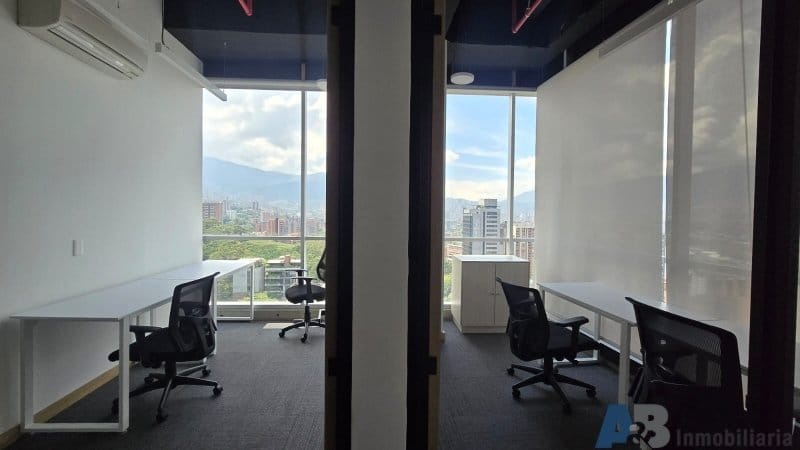 Oficina en arriendo en El Diamante No. 2, Medellín, 390 m² · foto 12 de 14
