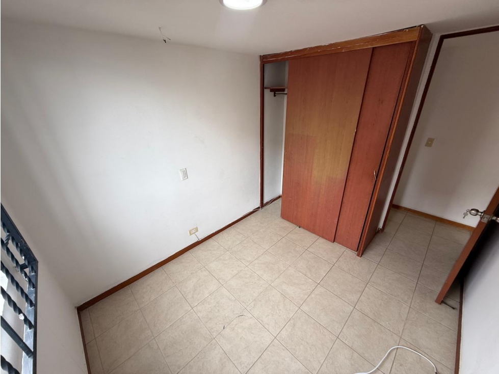 Apartamento en arriendo en Los Colores, Medellín · foto 14 de 16