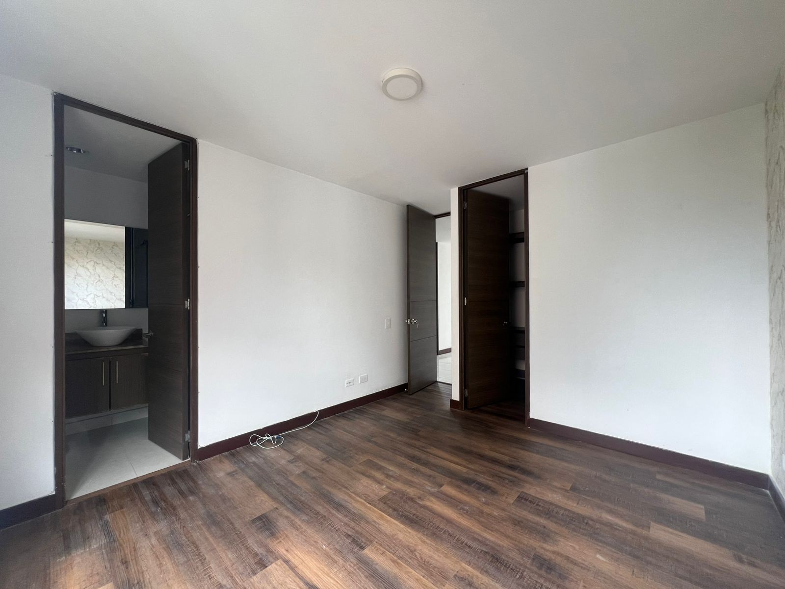 Apartamento en venta en Loma Del Esmeraldal, Envigado · foto 9 de 15