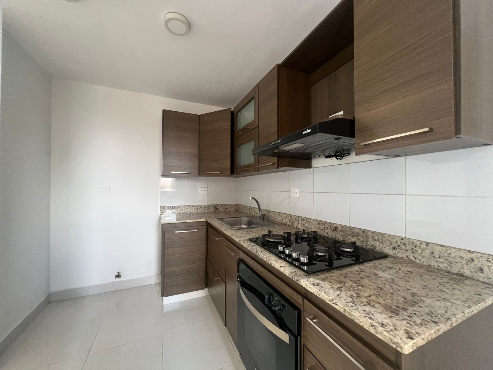 Apartamento en venta en Loma Del Esmeraldal, Envigado · foto 6 de 15