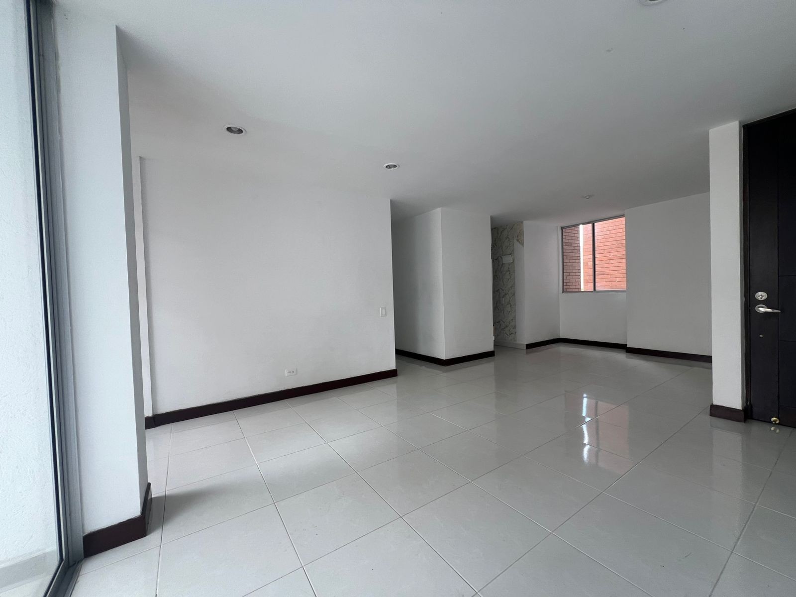 Apartamento en venta en Loma Del Esmeraldal, Envigado · foto 5 de 15