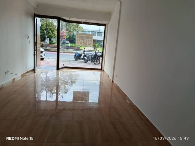 Local en arriendo en Los Rosales, Manizales, 40 m² · foto 2 de 3