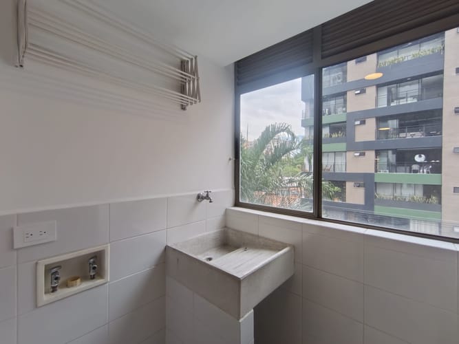 Apartamento de 2 alcobas en arriendo en Laureles, Medellín, 68 m² · foto 18 de 20