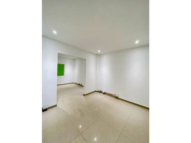 Bodega en venta en Alameda, Cali, 301 m² · foto 18 de 24