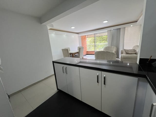 Apartamento de 3 alcobas en venta en Ciudad Jardin, Cali, 90 m² · foto 12 de 24