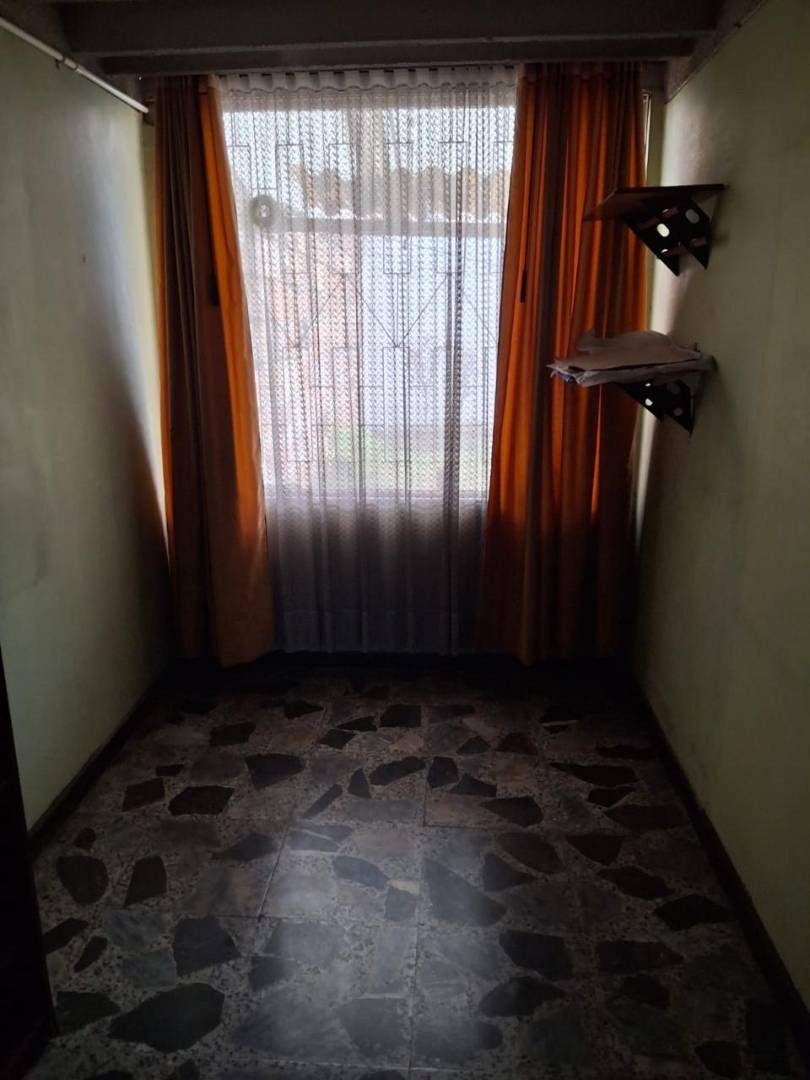 Casa en venta en Normandia, Bogotá · foto 4 de 14