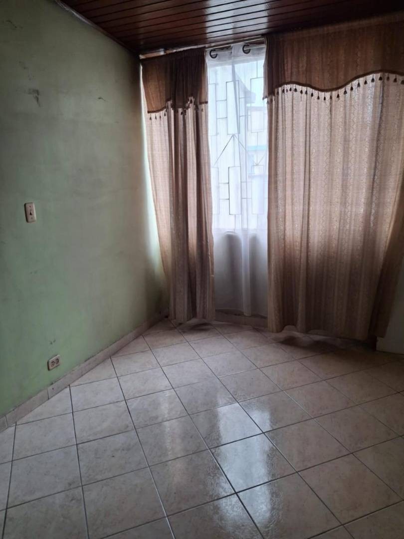 Casa en venta en Normandia, Bogotá · foto 6 de 14