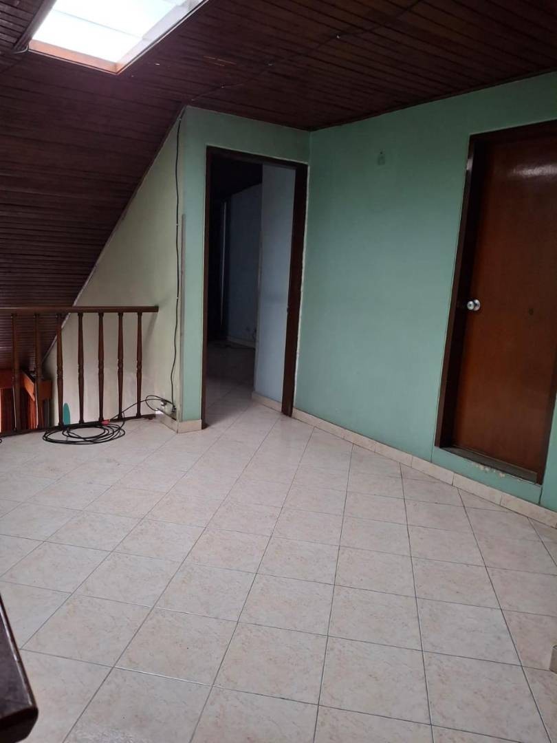 Casa en venta en Normandia, Bogotá · foto 7 de 14
