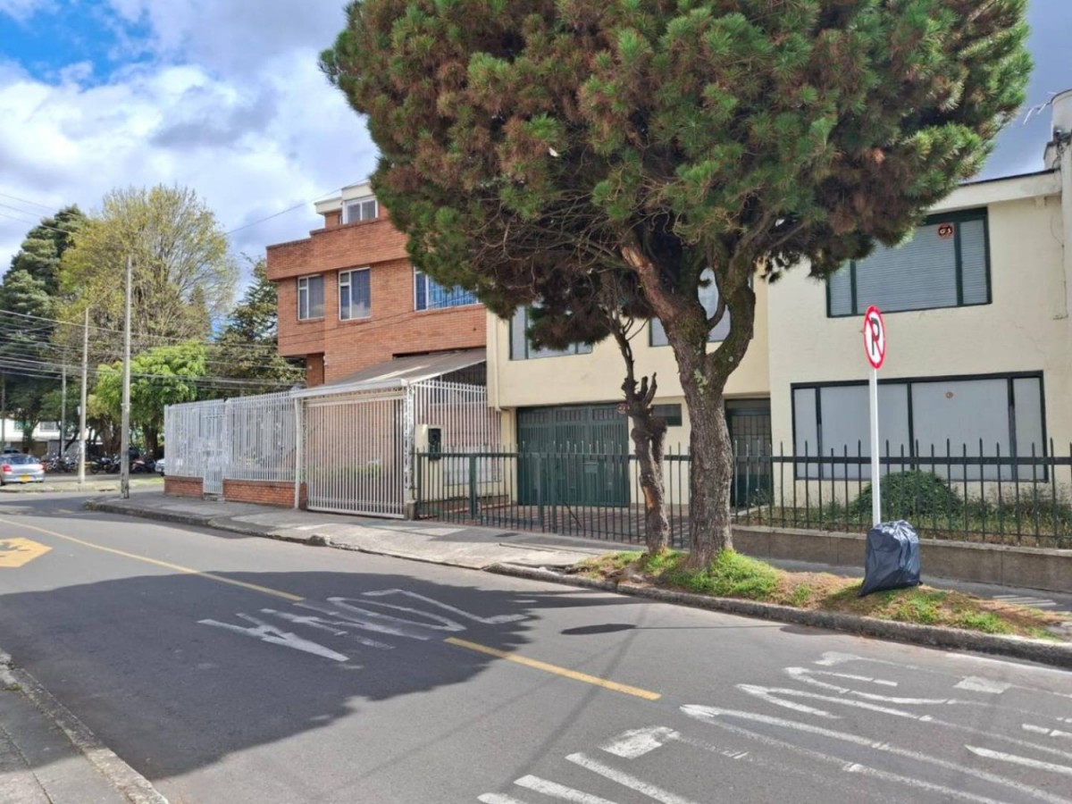 Casa en venta en Normandia, Bogotá · foto 13 de 14