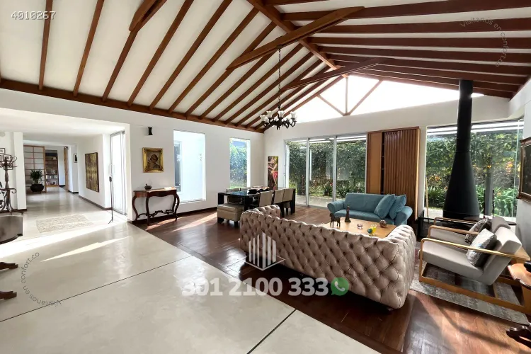 Casa de 4 alcobas en venta en Quirama, Medellín, 410 m² · foto 2 de 24