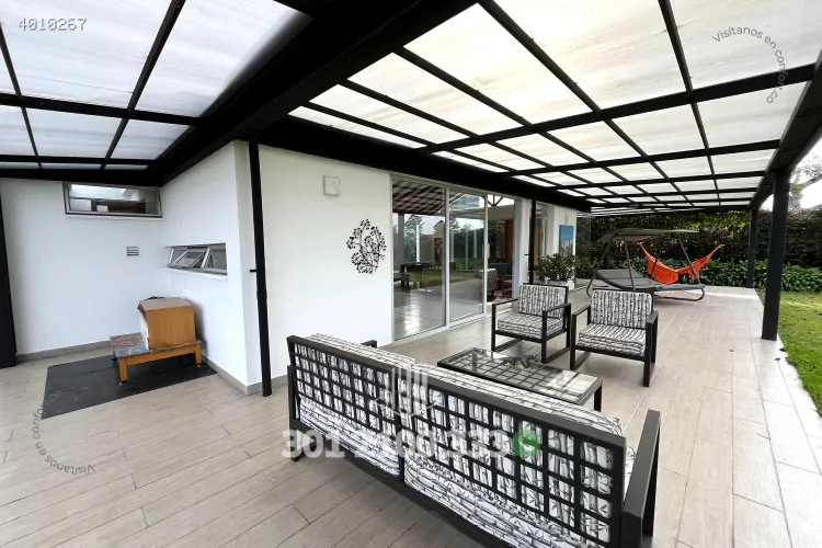 Casa de 4 alcobas en venta en Quirama, Medellín, 410 m² · foto 4 de 24