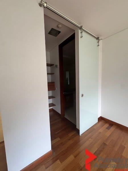 Apartamento de 3 alcobas en venta en El Poblado, Guarne, 272 m² · foto 9 de 24
