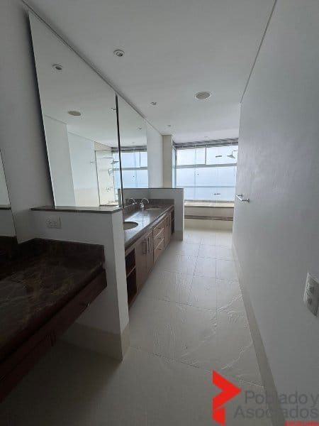 Apartamento de 3 alcobas en venta en El Poblado, Guarne, 272 m² · foto 12 de 24