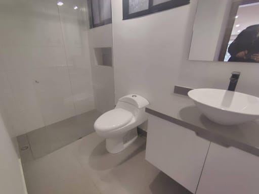 Apartaestudio en venta en Santa Barbara Central, Bogotá, 50 m² · foto 18 de 24