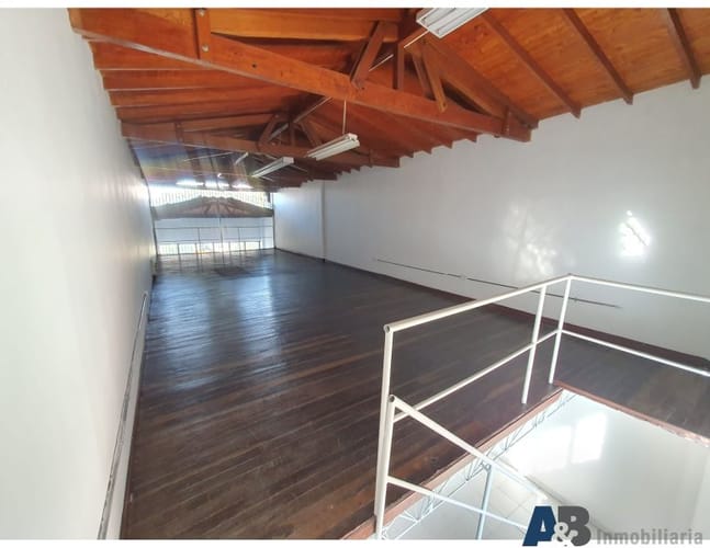 Bodega en arriendo en Rodeo Alto, Medellín, 218 m² · foto 9 de 12