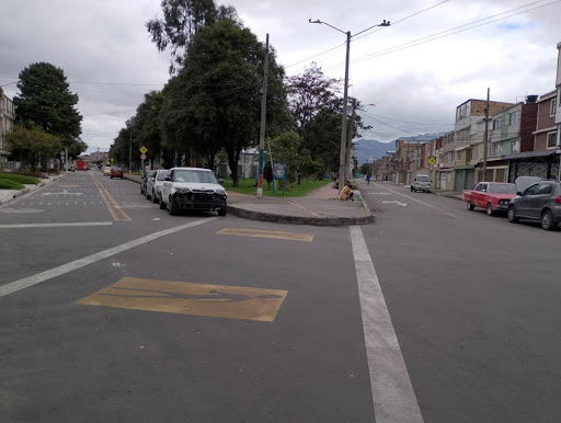 Casa en venta en San Francisco, Bogotá · foto 3 de 24
