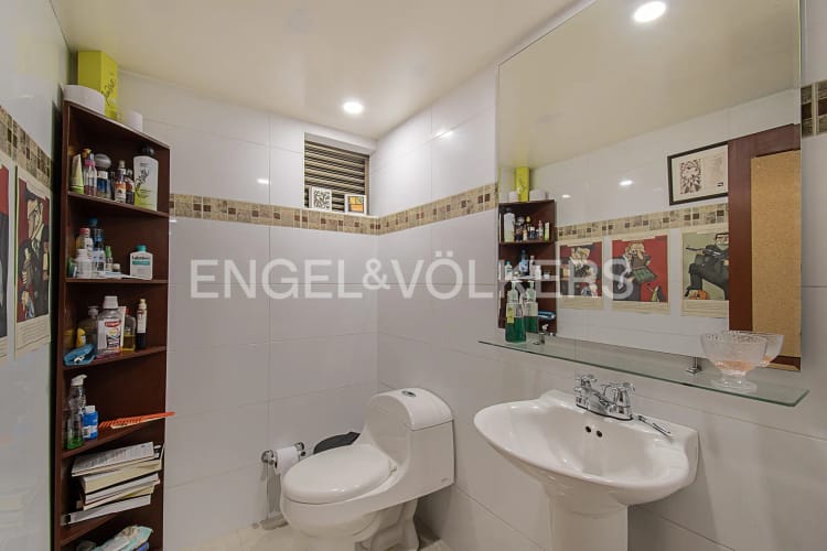 Casa de 5 alcobas en venta en Niza, Bogotá, 364 m² · foto 17 de 19