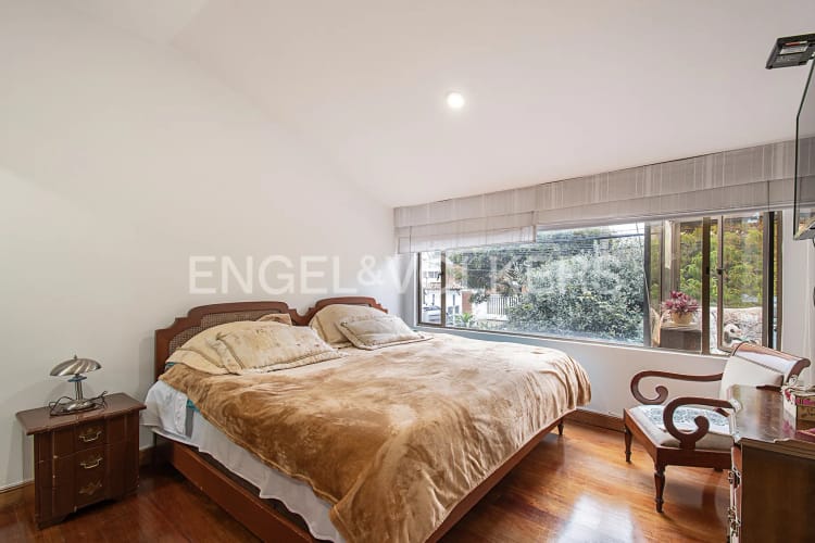 Casa de 5 alcobas en venta en Niza, Bogotá, 364 m² · foto 15 de 19