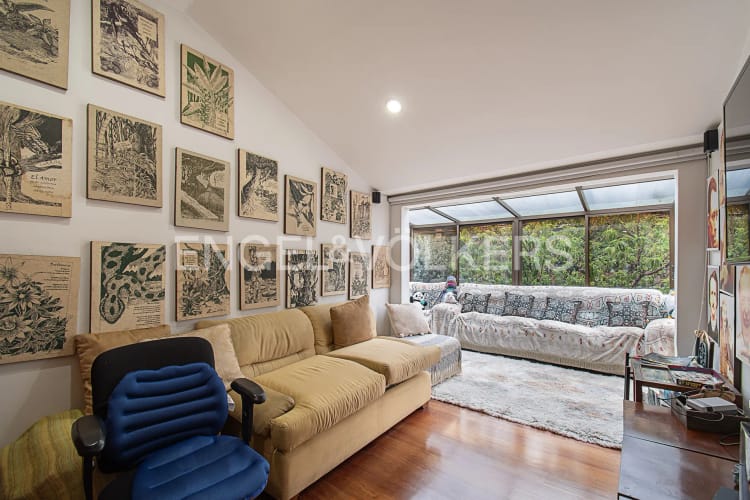 Casa de 5 alcobas en venta en Niza, Bogotá, 364 m² · foto 11 de 19