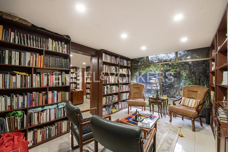 Casa de 5 alcobas en venta en Niza, Bogotá, 364 m² · foto 5 de 19