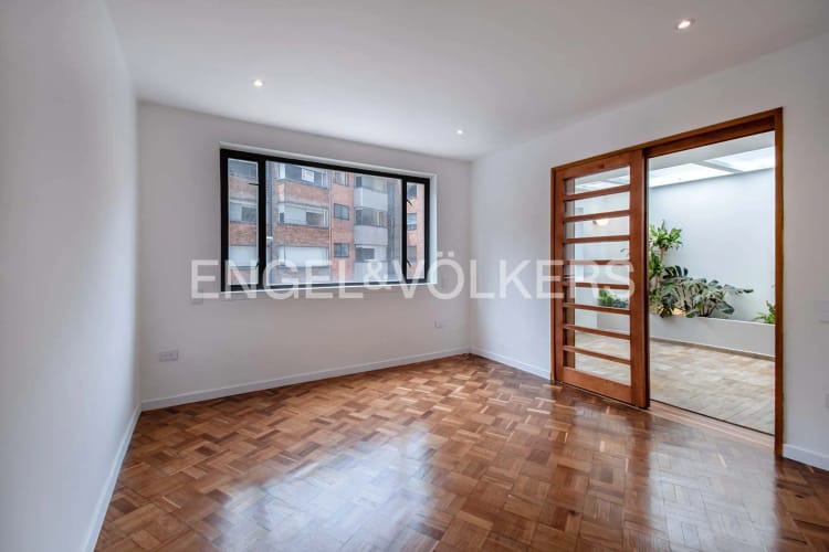 Apartamento en venta en Los Rosales, Bogotá · foto 8 de 17