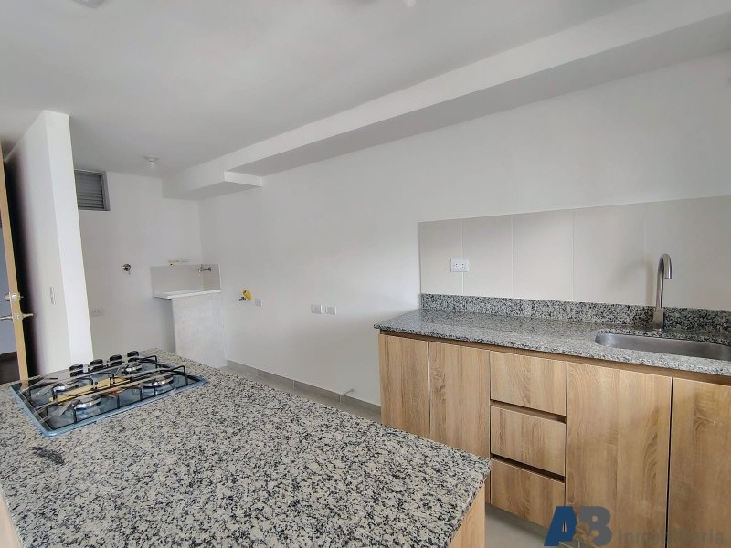 Apartamento en arriendo en Laureles, Medellín · foto 4 de 22