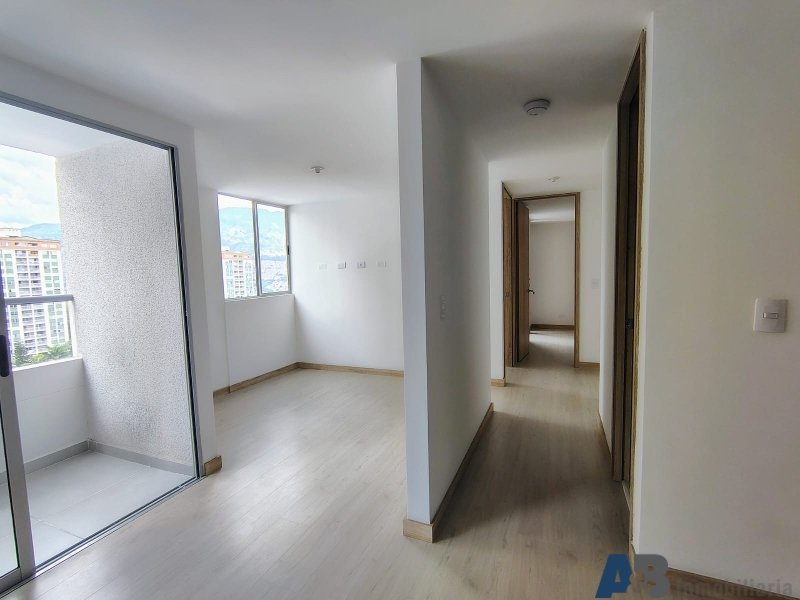 Apartamento en arriendo en Laureles, Medellín · foto 9 de 22