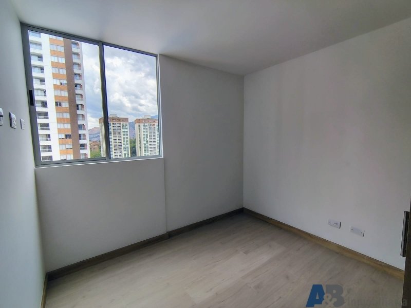 Apartamento en arriendo en Laureles, Medellín · foto 11 de 22