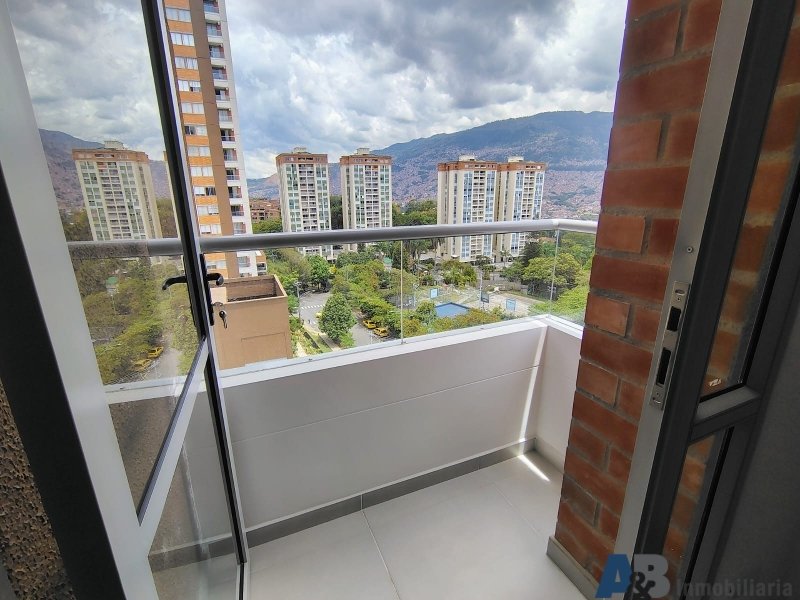 Apartamento en arriendo en Laureles, Medellín · foto 16 de 22