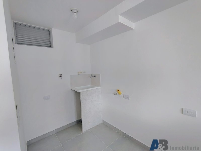Apartamento en arriendo en Laureles, Medellín · foto 18 de 22