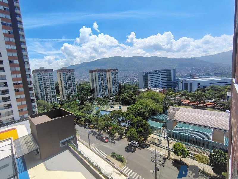 Apartamento en arriendo en Laureles, Medellín · foto 21 de 22