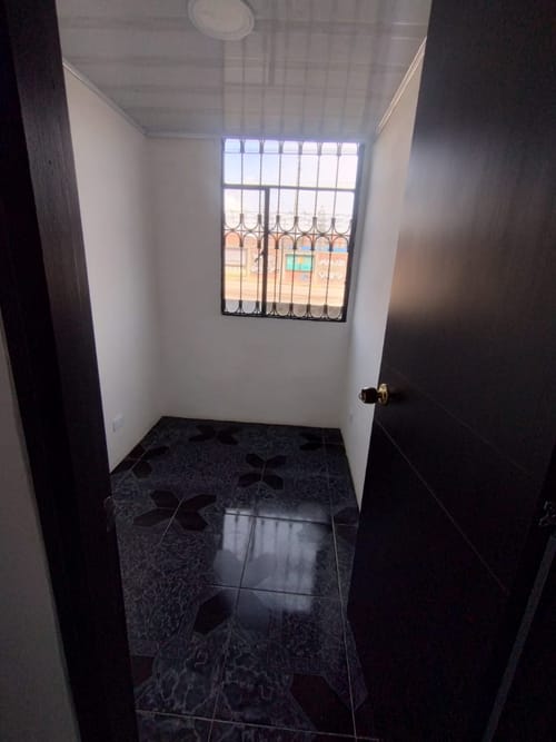 Apartamento de 3 alcobas en venta en La Union, Soacha, 39 m² · foto 4 de 24