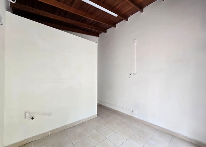 Local en arriendo en Belén, Medellín, 20 m² · foto 7 de 8