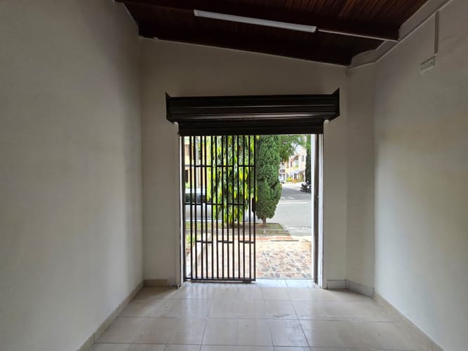 Local en arriendo en Belén, Medellín, 20 m² · foto 2 de 8