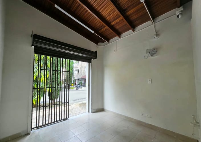 Local en arriendo en Belén, Medellín, 20 m² · foto 3 de 8