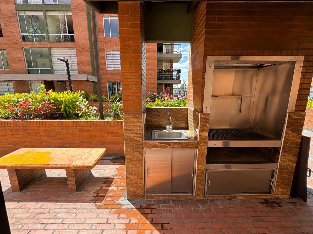 Apartamento en venta en Hayuelos, Bogotá · foto 10 de 24