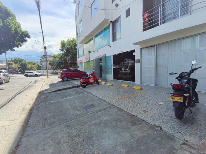 Edificio en arriendo en El Gran Limonar, Cali, 460 m² · foto 4 de 24