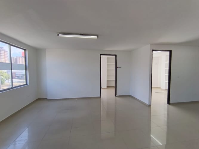 Edificio en arriendo en El Gran Limonar, Cali, 460 m² · foto 10 de 24