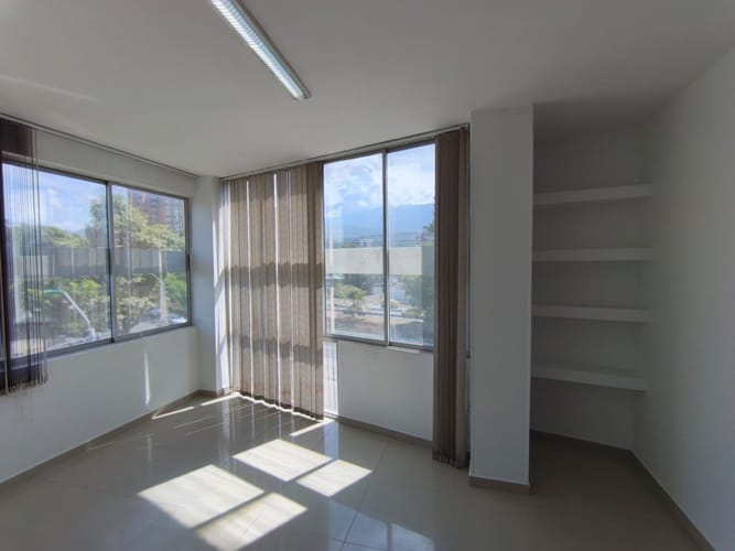 Edificio en arriendo en El Gran Limonar, Cali, 460 m² · foto 14 de 24