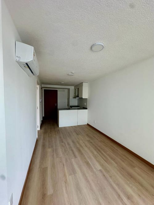 Alquiler Apartamento 1 Dormitorios 1 baño en tres Cruces · Photo 4