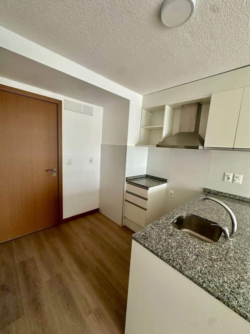 Alquiler Apartamento 1 Dormitorios 1 baño en tres Cruces · Photo 5