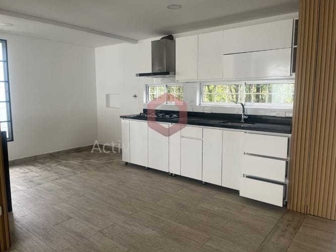 Casa de 4 alcobas en venta en La Ceja, 220 m² · foto 4 de 19
