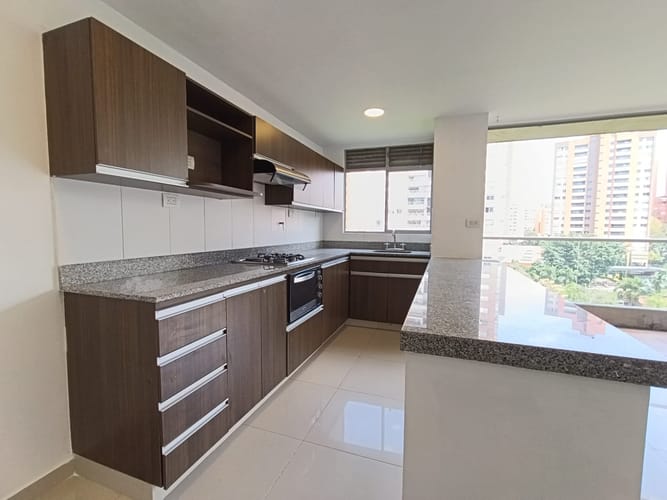 Apartamento de 3 alcobas en arriendo en Cumbres, Envigado, 98 m² · foto 6 de 20