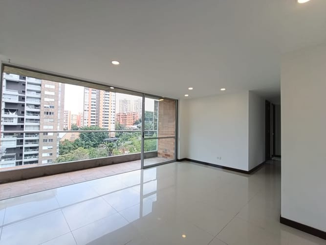 Apartamento de 3 alcobas en arriendo en Cumbres, Envigado, 98 m² · foto 7 de 20