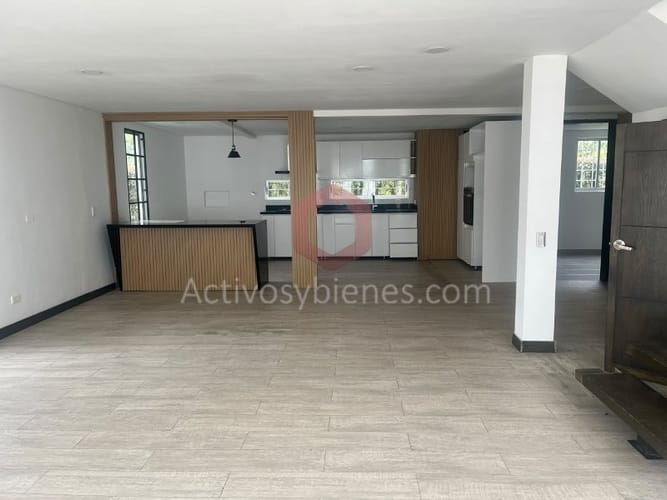 Casa de 4 alcobas en venta en La Ceja, 220 m² · foto 5 de 19