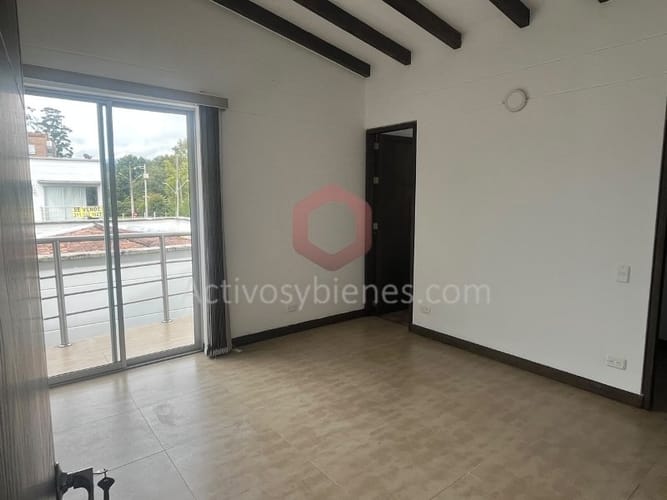 Casa de 4 alcobas en venta en La Ceja, 220 m² · foto 13 de 19