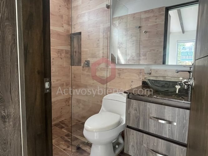 Casa de 4 alcobas en venta en La Ceja, 220 m² · foto 15 de 19