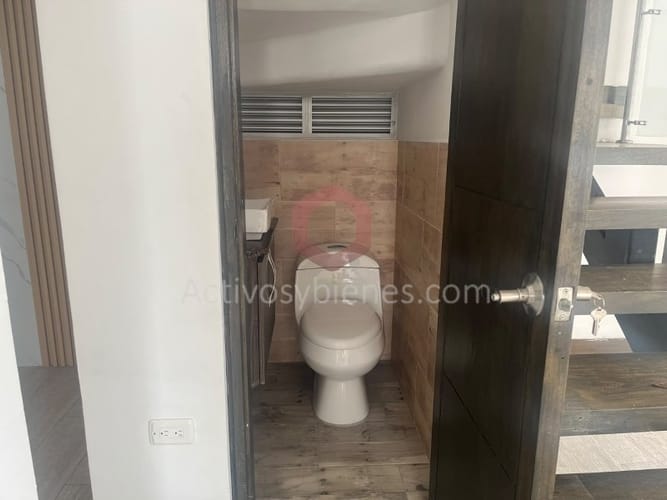 Casa de 4 alcobas en venta en La Ceja, 220 m² · foto 18 de 19