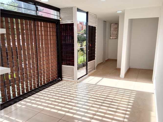 Local en arriendo en Belén Rosales, Medellín, 47 m² · foto 6 de 24